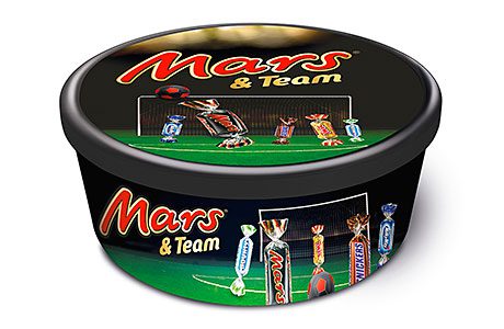 Mars & Team: sharing sizes of five Mars favourites in a football-themed souvenir tub.