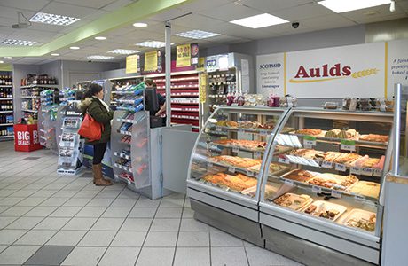 031_Bakery counter long